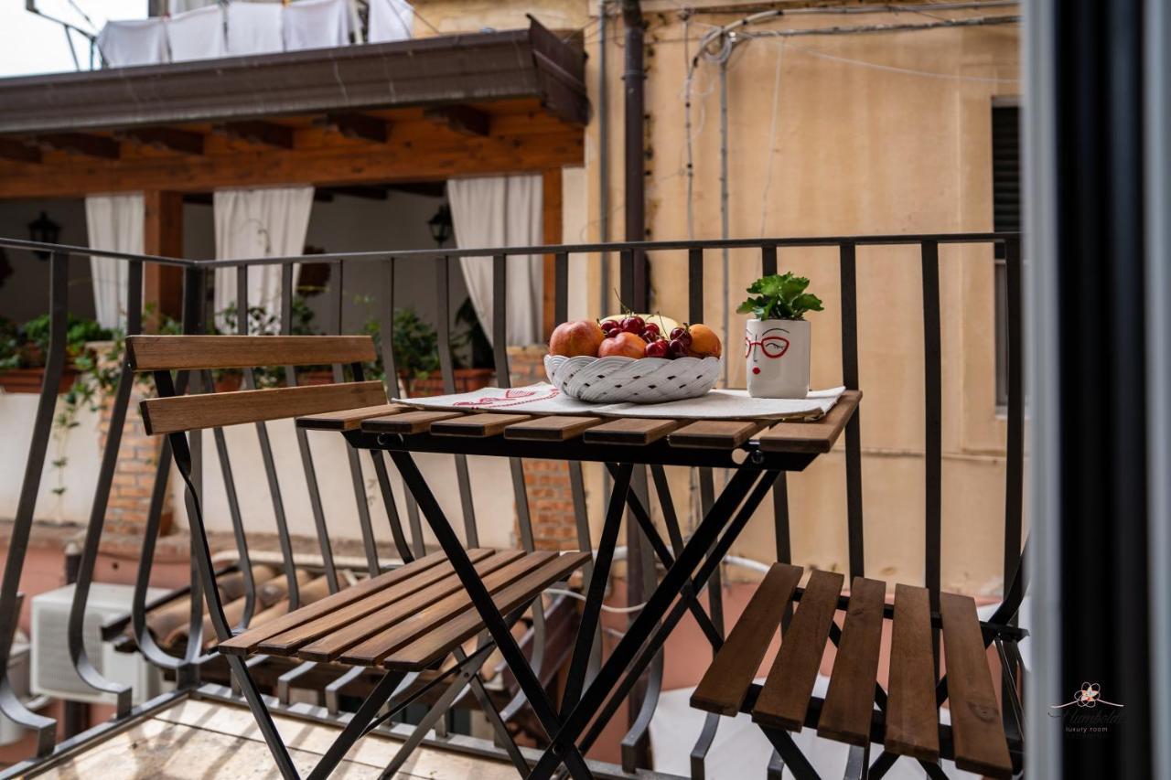 Humboldt Luxury Rooms טאורמינה מראה חיצוני תמונה