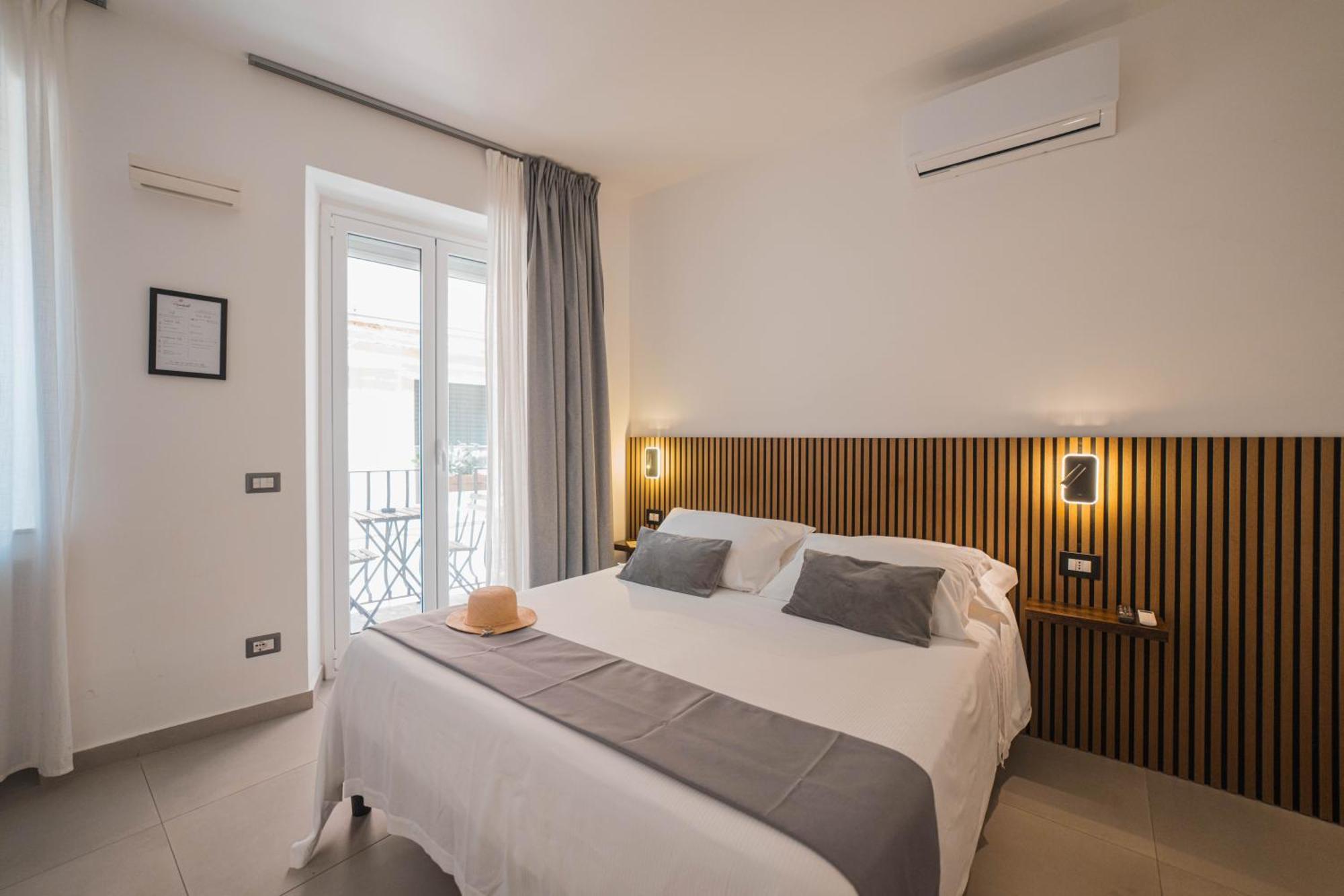 Humboldt Luxury Rooms טאורמינה מראה חיצוני תמונה
