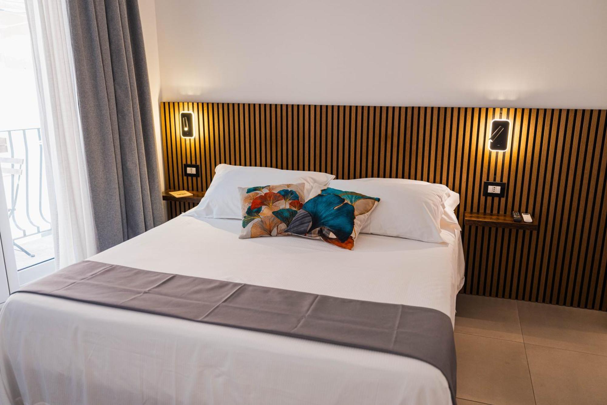Humboldt Luxury Rooms טאורמינה מראה חיצוני תמונה